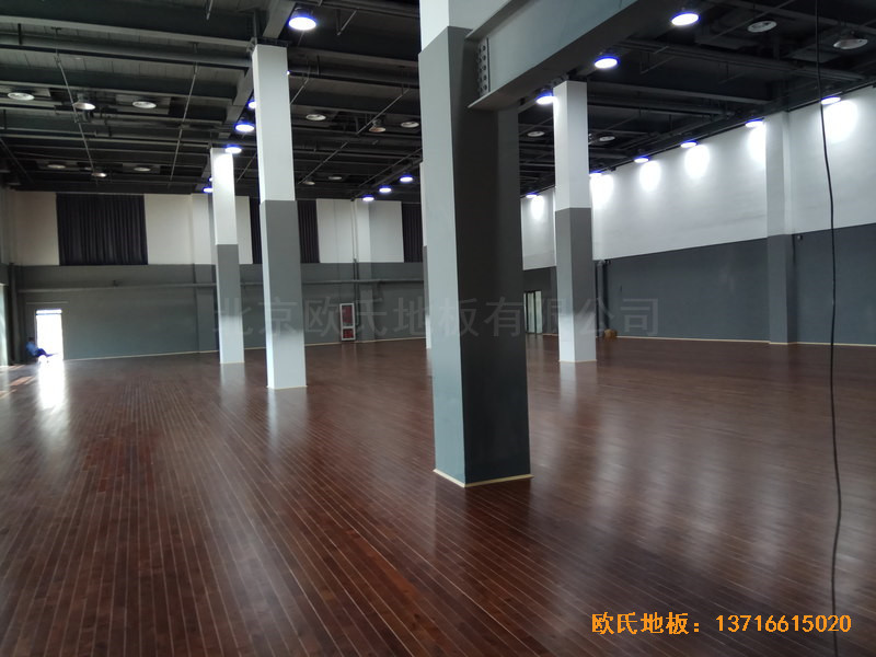 北京亦莊貞觀行業大廈運動場所體育木地板安裝案例3