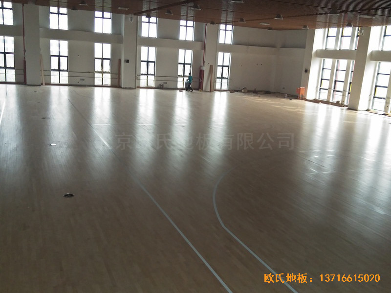 北京師范大學籃球館運動木地板安裝案例0