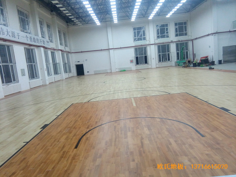 吉林篝火籃球訓練館運動木地板鋪裝案例5