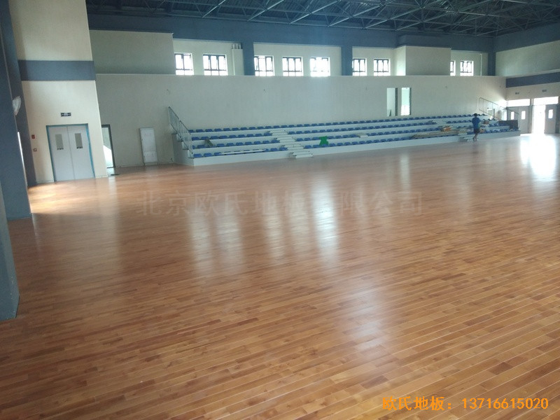 四川成都怡馨家園中學運動館運動地板鋪裝案例0