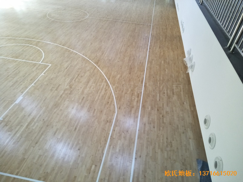 天津一號路四十八中籃球館運動木地板鋪設案例4