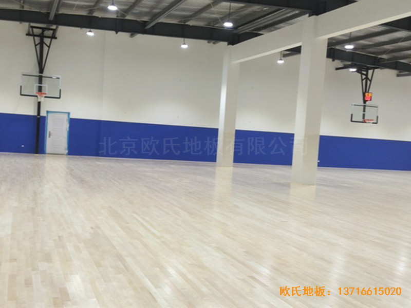 上海虹梅南路2599鑫空藍球館運動地板施工案例5