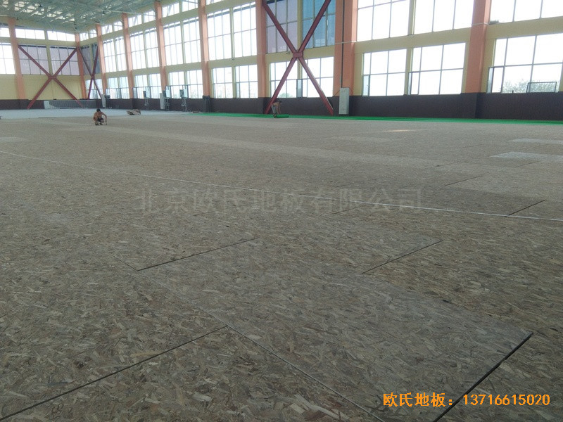 山東濟南章丘雙語學校籃球館體育木地板鋪設案例2