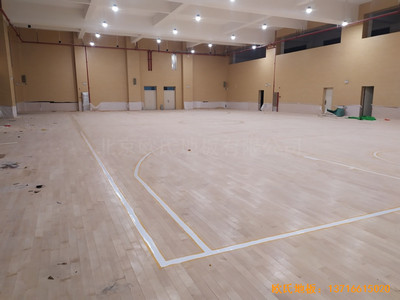 廣州黃埔區萬樾山小學籃球館體育木地板鋪裝案例