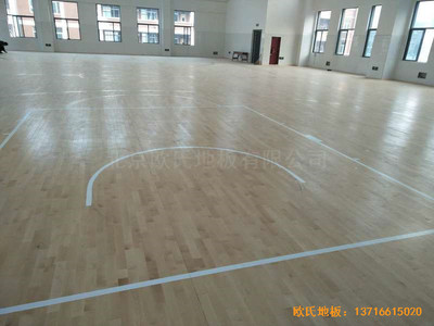 江蘇泰州市泰興濟川小學籃球館運動地板鋪裝案例