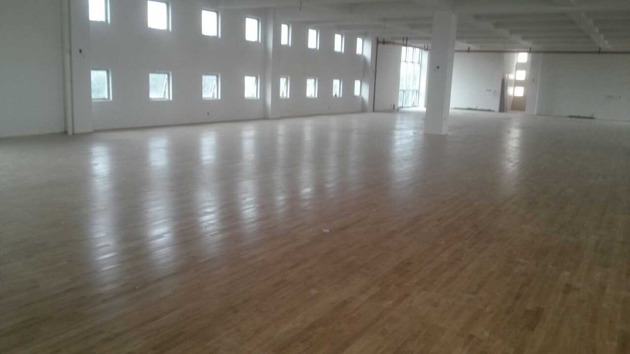 籃球木地板和羽毛球木地板有什么不同