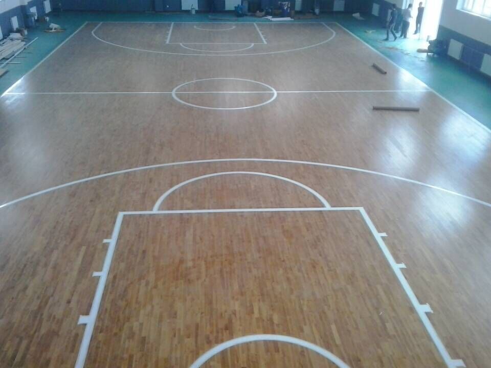 運動木地板用什么漆