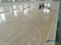 普通體育地板施工團隊