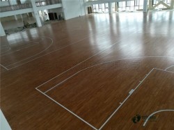單層龍骨體育場地地板如何保養