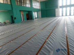 懸浮式籃球場地地板施工