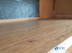 柞木體育場地地板如何保養