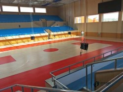 學校籃球場地板安裝公司