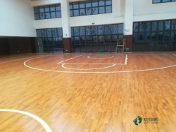 較好的籃球場館木地板施工步驟